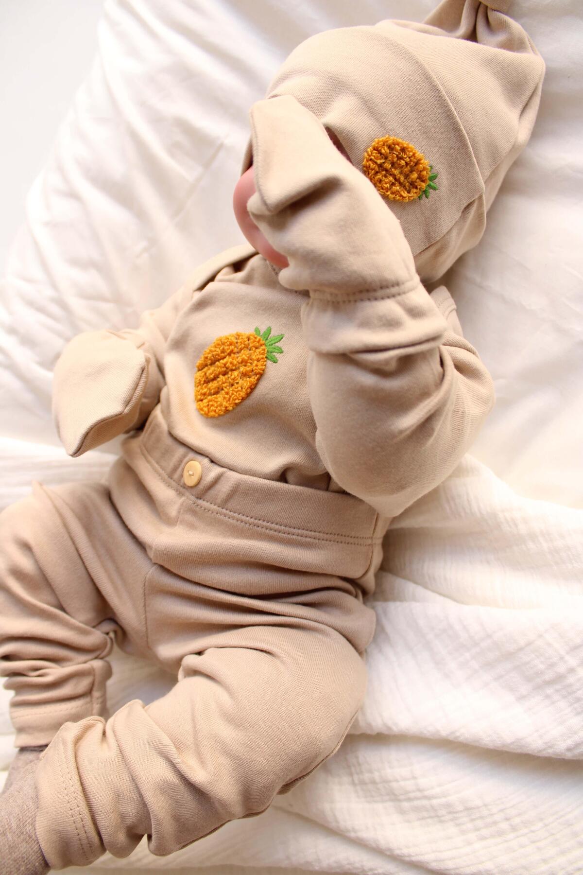 Newborn 5-Piece Cotton Set (Pineapple)