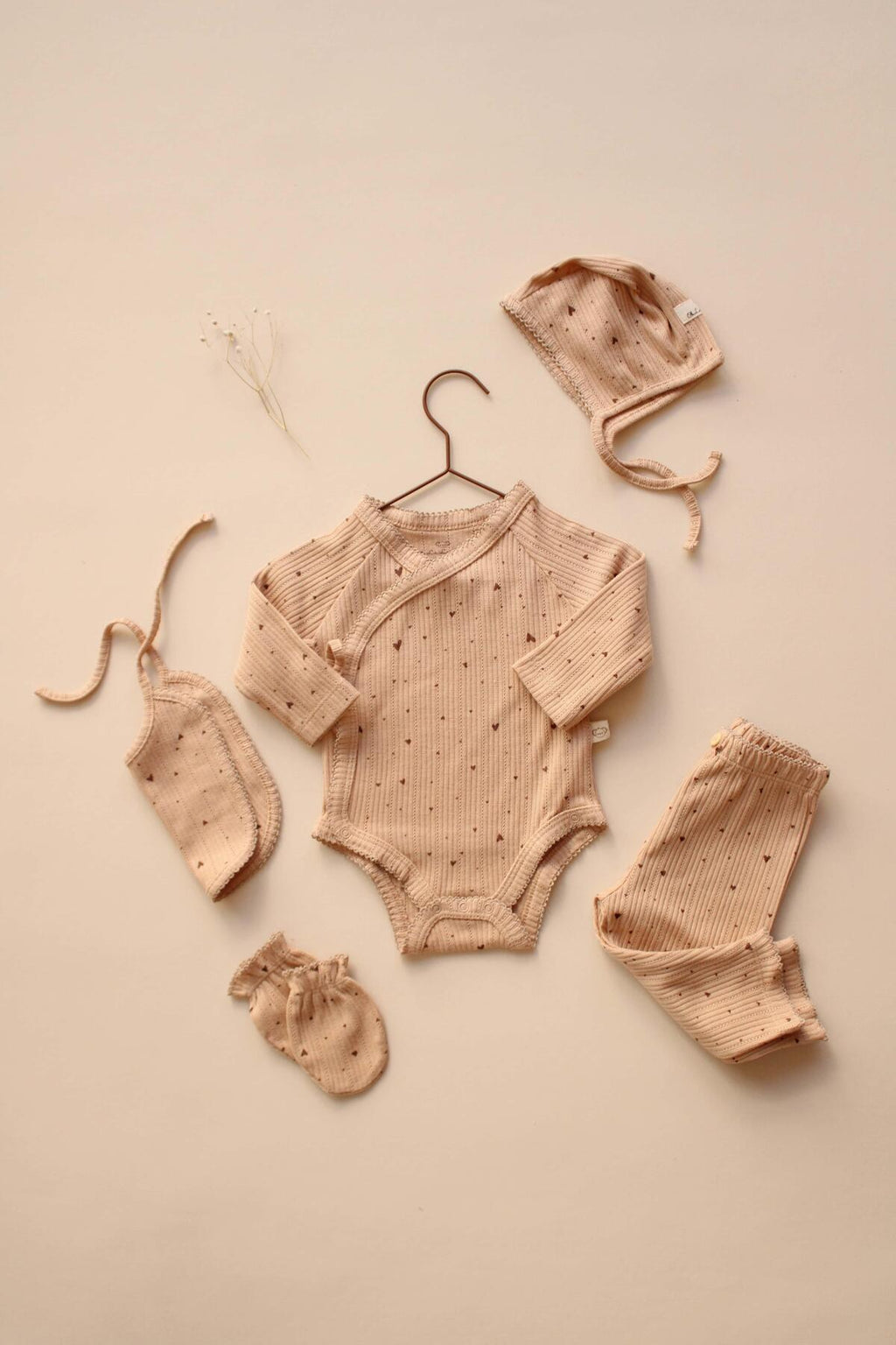 Newborn 5-Piece Cotton Set (Heart)